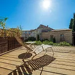 Garrigae Distillerie De - Hotellerie & 4* Pezenas