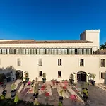 Garrigae Distillerie De - Hotellerie & Hotel Pezenas