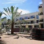Garrigae Distillerie De - Hotellerie & Ξενοδοχείο
