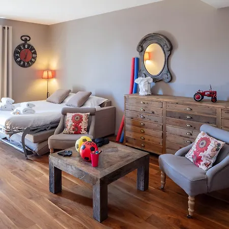 Garrigae Distillerie De - Hotellerie & 4* Пезенас