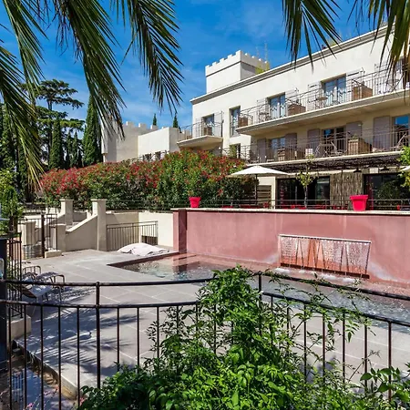 Hotel Garrigae Distillerie De - Hotellerie & Pézenas