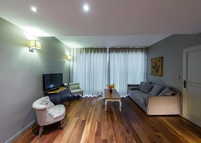 Hotel Garrigae Distillerie De - Hotellerie &