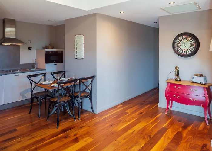 Hotel Garrigae Distillerie De - Hotellerie & Pézenas